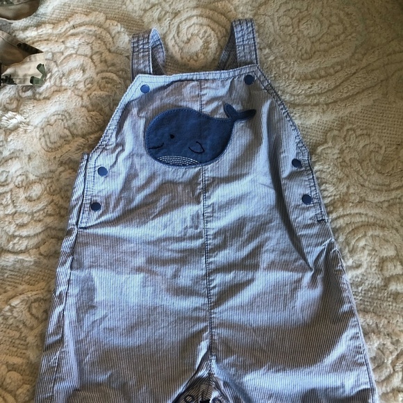 9 CARTER'S BABY OVERALLS WHALE DESIGN 18 MONTHS - Picture 1 of 6